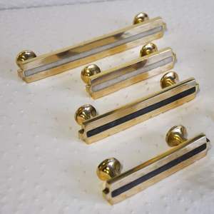 Poignée de porte en laiton Royal Crest, modèle Majesty Grip Pull Crown Line, poignée impériale en laiton Arc, poignée Noble Crown Pull au toucher régale - Product Image 2