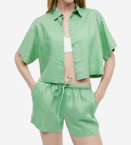 Camisa de manga larga Oxford casual de moda para hombre y mujer, estilo crop top liso con bordado, ajustada - Product Image 1