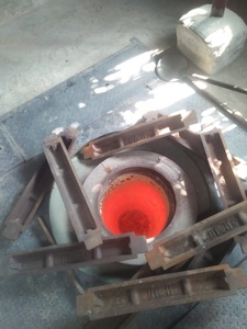 Horno de Fusión de Aluminio por Resistencia Eléctrica con Crisol de Carburo de Silicio y Sistema de Panel de Control - Product Image 6