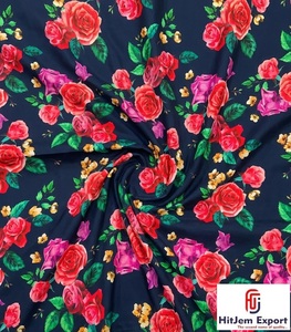Tela de Poliéster con Estampado Digital Floral Elegante, Fabricante Personalizado con Impresión Personalizada para Prendas y Ropa - Product Image 1