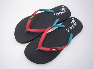Pantuflas de Invierno Scorpino para Exteriores, Negras y Amarillas, de Goma Natural Antideslizante, Impermeables, Ligeras, Chanclas de Verano con Punta Abierta - Product Image 1