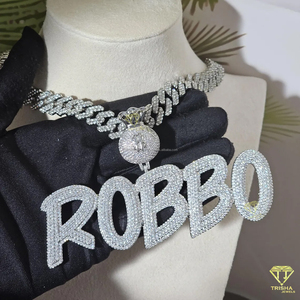 สร้อยคอจี้หรูหรา "ROBBO" ประดับเพชรโมอิสซาไนต์แบบ Iced Out พร้อมสายคิวบัน ดีไซน์โดดเด่นสะดุดตา - Product Image 1