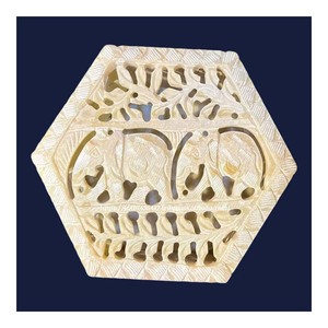 Cajas de joyería talladas en piedra natural con forma hexagonal duradera Cajas de anillo mejor acabadas y pulidas para festivales - Product Image 5