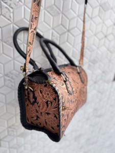 Sac à main Speedy en cuir sculpté à la main, style Gypsy Boho, fait main, couleur marron, élégant, multi-usages, vente en gros - Product Image 2