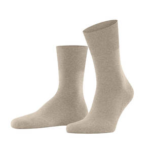 Calcetines deportivos de diseño duradero diseñados para entrenamiento en el gimnasio, correr y todo tipo de actividades deportivas. - Product Image 1