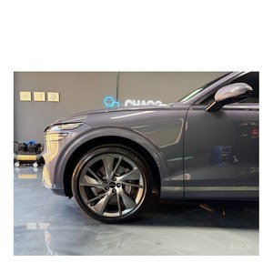 Genesis GV70 2.5T 2024 Gasolina 2WD con 16,000 km, Volante a la Izquierda, Caja de Cambios Automática, Asientos de Cuero, Cámara Trasera - Product Image 5