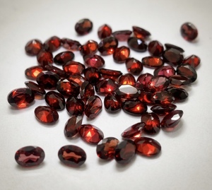 Pierre de grenat ovale taille 5x7, grenat naturel, pierre précieuse non montée pour la création de bijoux. - Product Image 1