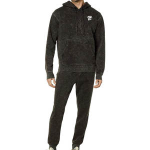 Conjunto Deportivo de Dos Piezas con Lavado Ácido de Alta Calidad, Tela Suave y Transpirable, Corte Moderno para un Estilo Casual y Elegante - Product Image 1