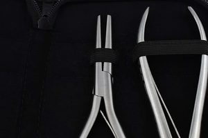 Juego de 3 Pinzas de Acero Inoxidable de Alta Calidad para Extensiones de Cabello, Marca Perfect Locks, Aplicación de Cinta Adhesiva, Fuerte Sujeción, Color Personalizado - Product Image 2