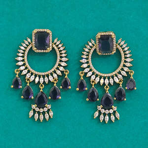 Pendientes Clásicos de Imitación de Diamantes Americanos con Baño de Mehndi 444101 - Product Image 6