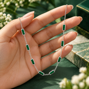 Collar de Cadena de Plata de Ley 925 con Malaquita, Collar de Compromiso y Boda con Nueve Piedras de Malaquita Verde en Corte Baguette, Joyería Minimalista - Product Image 3
