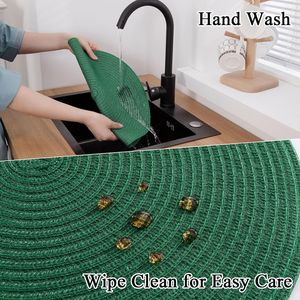 Juego de Manteles Individuales Trenzados de Algodón y Poliéster Verde Oscuro de 15 Pulgadas, 6 Piezas, Lavables, para Mesa de Cocina, Comedor, Navidad - Product Image 5