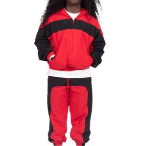 Ensemble de survêtement deux pièces personnalisé en nylon et polyester pour homme – Veste coupe-vent et pantalon de jogging pour l'été - Product Image 1