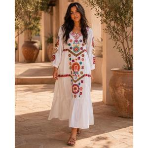 Robe longue blanche de haute qualité à taille basse, col en V, sans manches, coupe trapèze, en gaze de coton écologique et respirante, idéale pour les fêtes estivales - Product Image 1