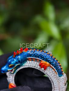 ตัวเรือนนาฬิกาบลูดราก้อน (มีลวดลายมังกรในตำนานสีน้ำเงินและสีส้มที่วาดด้วยมืออย่างมีชีวิตชีวา) - Product Image 3
