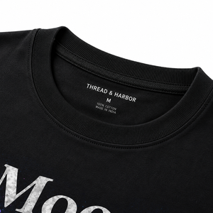 Camiseta de algodón 100% para hombre, de manga corta, cuello redondo, corte regular, informal, con estampado de astronauta Thread & Harbor Moon Walker - Product Image 6