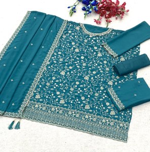 Ensemble Salwar Traditionnel Brodé Vert Teal avec Dupatta, Coupe Ample Longueur Ras du Sol, Tenue Indienne et Pakistanaise pour Femme - Product Image 3