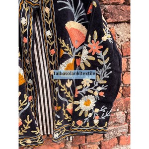 Chaqueta de terciopelo indio Suzani, chaqueta uzbeca bordada con forro interior de algodón, chaqueta estilo boho chic, abrigo para mujer - Product Image 4