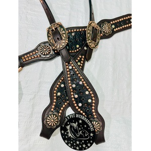 Conjunto de cabezada de una oreja y pechera de cuero negro estilo western para caballo, con conchos y pedrería, para equitación - Product Image 3