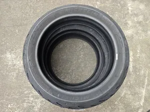 Pneu radial ROAD 5, pour la conduite sur route à grande vitesse, avec une forte adhérence et une résistance à l'usure. - Product Image 6