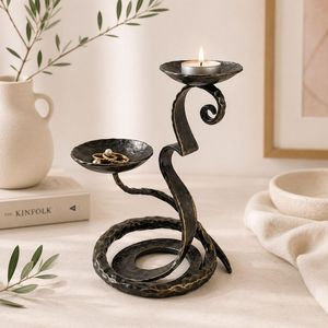 Candelabro de Hierro Forjado a Mano, Soporte para Joyas, Escultura Metálica Rústica, Decoración Artesanal de Ferretero, Regalo Artesanal, Decoración Gótica para el Hogar - Product Image 1
