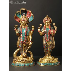 Estatua de Latón de Lakshmi Narayan (Vishnu Lakshmi) de 17 Pulgadas de Exotic India con Intrincados Incrustaciones, Elegante Escultura Artística de la India - Product Image 2