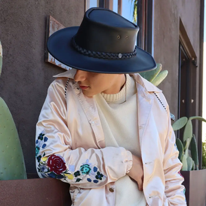 หมวกคาวบอยตะวันตก หนังวัวแท้ ทรงมงกุฎ เป็นมิตรกับสิ่งแวดล้อม น้ำหนักเบา ดึงขึ้นได้ ใช้งานได้หลากหลาย - Product Image 5