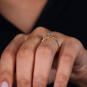 Anillo de aniversario de bodas de oro de 14 quilates para mujer, anillo de compromiso de diamante cultivado en laboratorio de corte brillante redondo, estilo de siete piedras de moda para esposa - Product Image 6