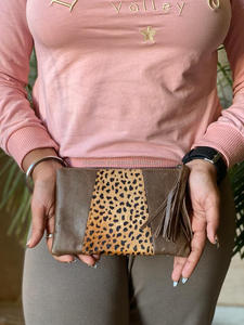 Nueva y elegante bolsa de borlas de cuero con estampado de animales reciclados, tarjeteros de cuero de piel personalizados únicos, carteras de moda para mujer - Product Image 4