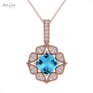 Pendentif populaire de style Art Déco, inspiré du topaze bleu suisse taille coussin de 6 mm et du pavé de diamants, en or massif 14 carats - Product Image 1