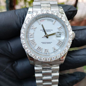 Montre automatique mécanique en acier inoxydable édition limitée avec lunette sertie de diamants et de moissanite, index des heures en chiffres romains, style moderne vintage - Product Image 1