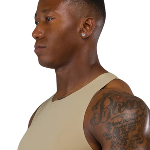 Camiseta sin mangas acanalada beige arena para hombre, transpirable, ajustada, para gimnasio, entrenamiento, uso casual de verano, estilo musculoso - Product Image 4