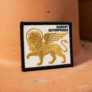 Écusson brodé personnalisé Lion ailé doré carré, Lion de Saint-Marc, thermocollant, motif animal héréditaire, pour vêtements et sacs - Product Image 1