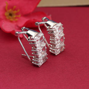 Boucles d'oreilles créoles carrées élégantes en diamant taillé à la main d'Inde, en argent 925, bijoux de luxe époustouflants pour femmes et jeunes filles, à porter lors de fêtes de mariage - Product Image 4