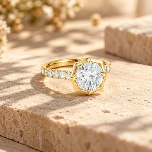 Anillo Geométrico de Plata de Ley 925 con Diseño Hexagonal Brillante y Moissanita de Corte Redondo de 2CT, Joyería Clásica Unisex para Regalo - Product Image 5
