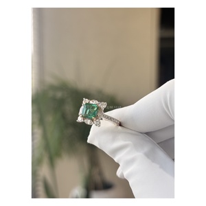 Anillo de compromiso y boda con diseño floral atemporal, halo de diamantes cultivados en laboratorio de 0.75 ct, joyería para mujer, oro macizo de 14 quilates, IGI - Product Image 4