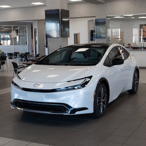 Toyota Prius hybride de qualité supérieure pour les acheteurs internationaux, offrant confort, fiabilité et technologie moderne - Product Image 3