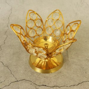 Lámpara Diya de latón y cristal Kamal Deepam con diseño de pétalos de diamante, hecha a mano, lámpara de aceite tradicional para Pooja, para el templo del hogar. - Product Image 1