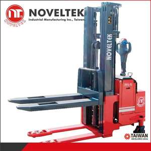 Chariot élévateur à contrepoids avancé avec système AC, batterie lithium-ion et mât à deux étages (2 tonnes, hauteur de levage de 55 mm) - Product Image 2