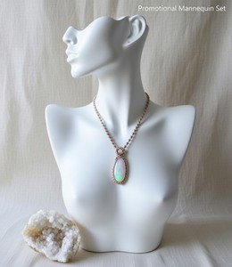 Collar con Colgante Solitario de Amatista Chapado en Oro, Joyería Clásica para Mujer, Regalo, Engaste de Bisel, Aleación, Macramé, Certificado IGI - Product Image 2