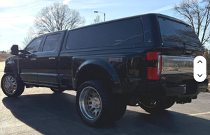 Ford F-450 Super Duty Limited 4x4 Usada, Año 2024 - Product Image 2