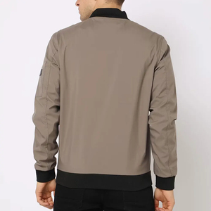 ผลิตในปากีสถาน เสื้อแจ็คเก็ตบอมเบอร์ผู้ชายแบบ OEM สั่งทำได้ พิมพ์โลโก้ตามต้องการ แฟชั่นใหม่ เสื้อแจ็คเก็ตบอมเบอร์สำหรับฤดูหนาว - Product Image 2
