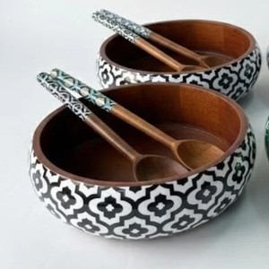 Tazón de madera hecho a mano con estampado de esmalte, con patrón geométrico en blanco y negro, estilo bohemio, para servir comida. - Product Image 2