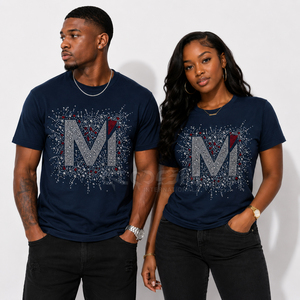 Camiseta Cosh International con Pedrería, Diseño de Letra M en Azul Marino, Manga Corta, Cuello Redondo, Ropa Casual para Hombre y Mujer - Product Image 1