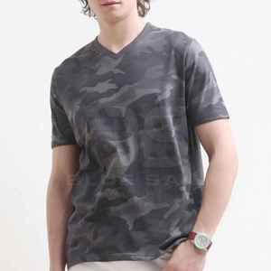 เสื้อยืดคอกลมผู้ชาย แขนสั้น ผ้าคอตตอนหนา 200 GSM ระบายอากาศได้ดี สีและโลโก้สั่งทำได้ - Product Image 1