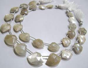 Perles de pierre de lune blanche naturelle AB Mystic, forme diamant, 10 pouces de long - Product Image 5
