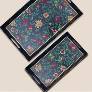 ถาดไม้เคลือบเงาตกแต่ง ดีไซน์รูปทรงสี่เหลี่ยมผืนผ้าทันสมัย ใช้กับเครื่องล้างจานได้ เหมาะสำหรับใช้ในครัวและบ้าน - Product Image 2