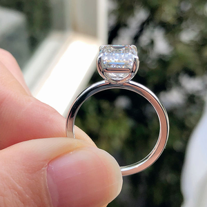 Anillo de compromiso de oro de 14 quilates con diamante cultivado en laboratorio de 2 quilates con corte esmeralda EF-VS1, anillo solitario clásico, elegante joyería fina para mujer, regalo. - Product Image 5