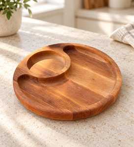 Plateau de service moderne en bois d'acacia poli fait main de haute qualité, écologique, pour trempettes, amuse-gueules, snacks et chips - Product Image 4
