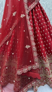 Prix d'usine OEM – Lehenga Choli en soie rouge de qualité supérieure, tenue ethnique indienne traditionnelle brodée, Ghagra de mariée en gros - Product Image 4